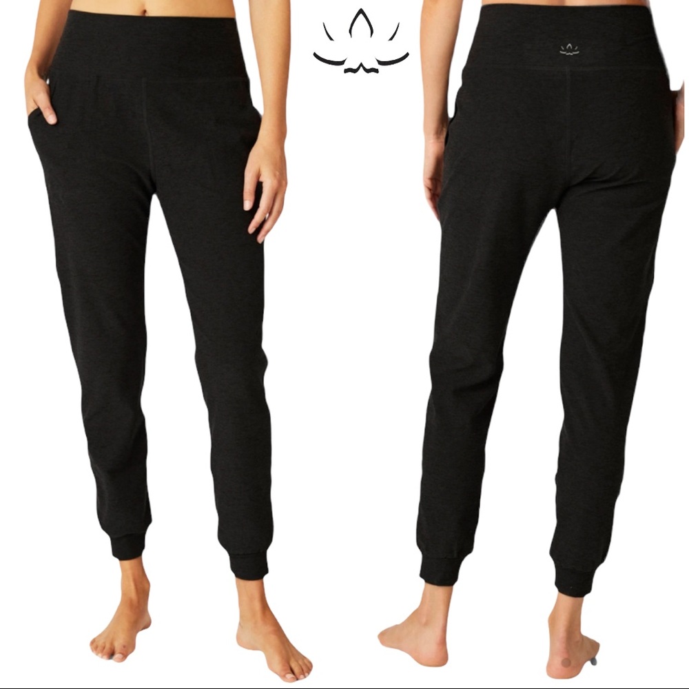 EUC Beyond Yoga Spacedye Jogger in Darkest Night